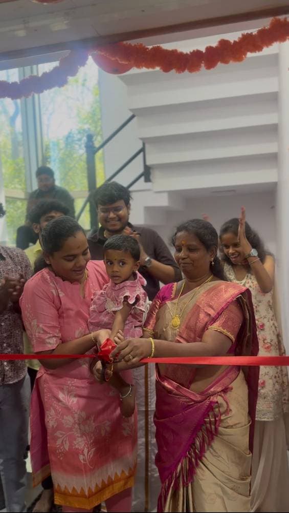 Ribbon-cutting ceremony at the Alfrah Cognix office opening